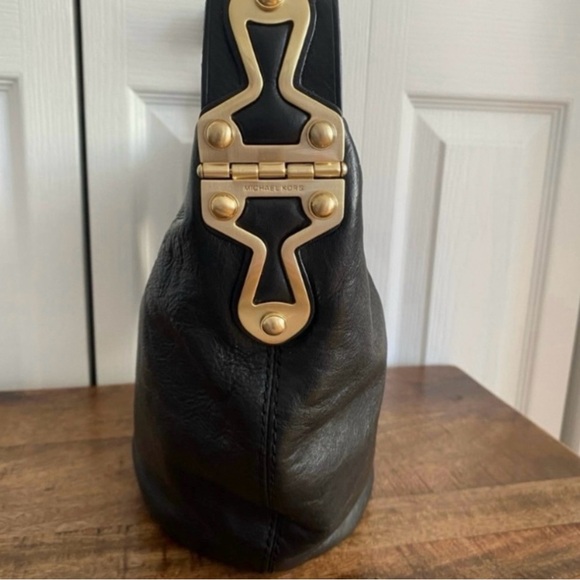 Michael Kors Black Leather Shoulder Bag - Picture 7 of 13